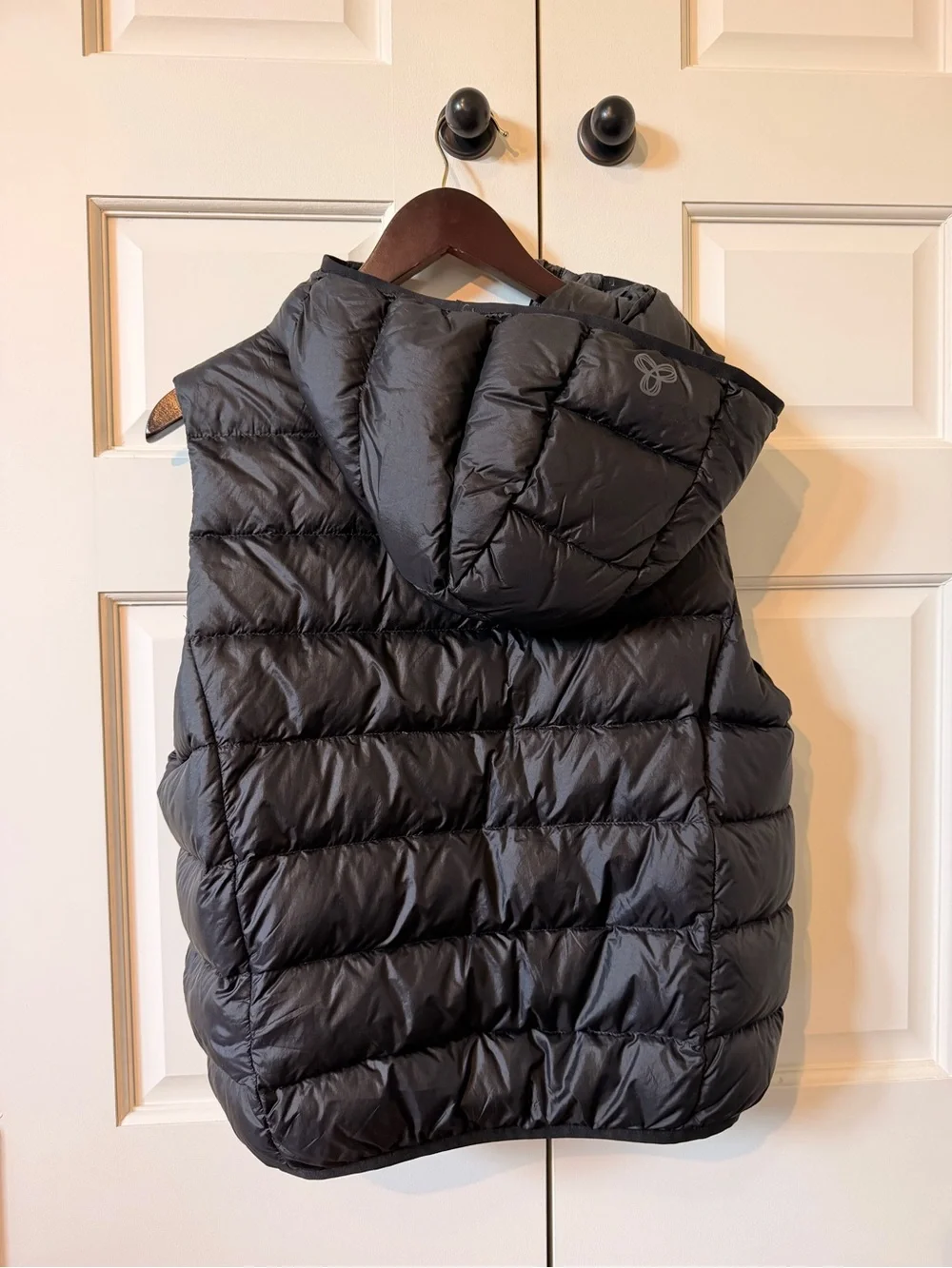 Aritzia TNA The Little Puff Vest | Black | XS - Picture 3 of 8